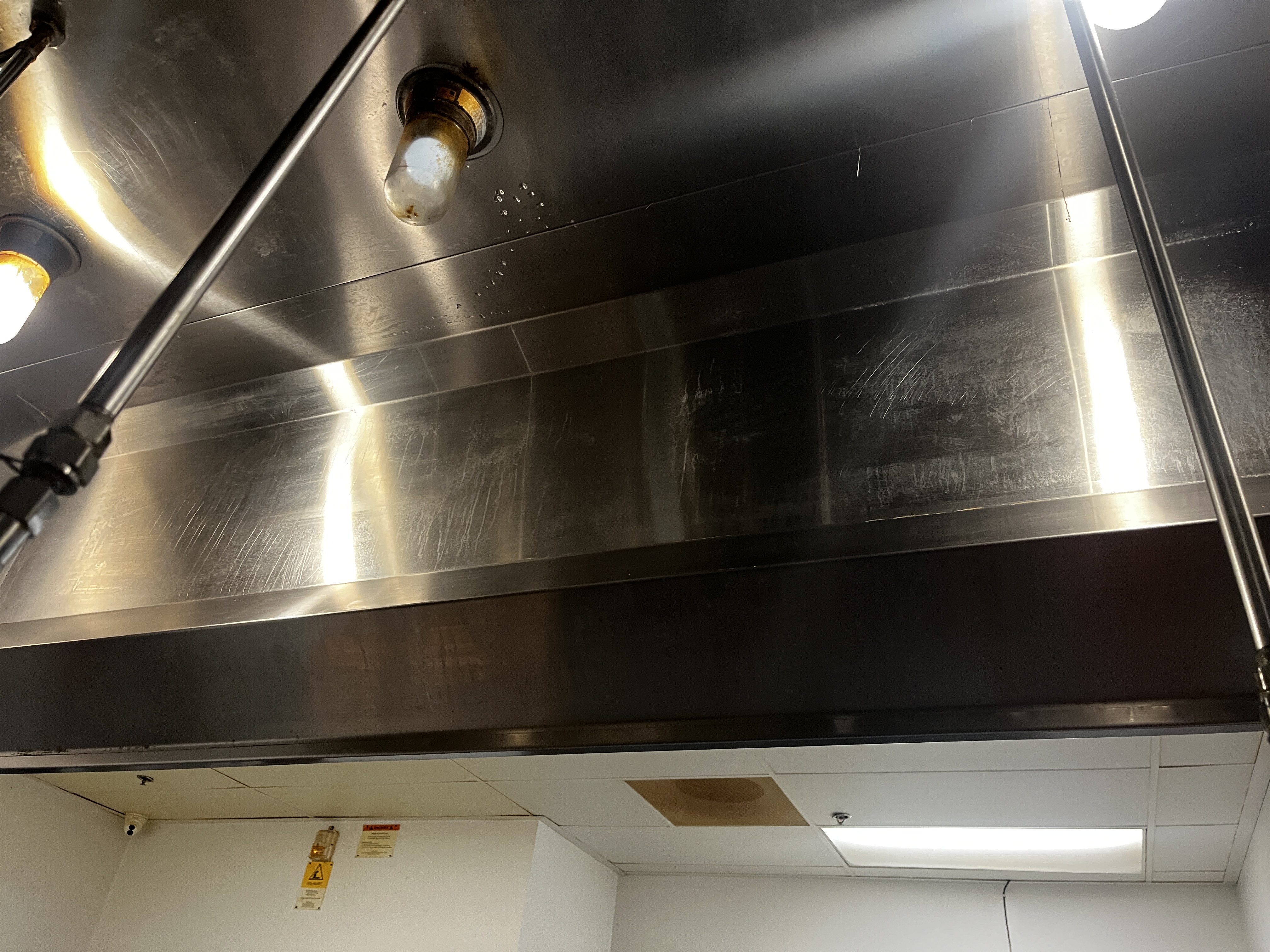 Exhaust fan after cleaning - completely clean